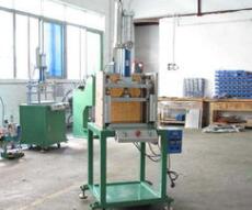 相比普通液壓鉚接機，氣液增壓鉚接機有什么不同