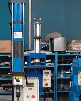 國內(nèi)廠家生產(chǎn)的鉚接機價格貴嗎?