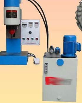 沒(méi)有鉚釘連接的無(wú)鉚釘鉚接機(jī)如何調(diào)試?