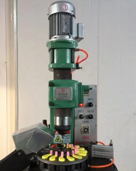 怎樣安全地操作氣液增壓鉚接機？