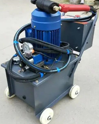 如何確保液壓鉚接機(jī)的鉚接質(zhì)量？先選對(duì)設(shè)備！ 圖1