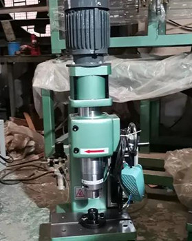 氣壓鉚接機(jī)的工作原理、特點(diǎn)和使用方法