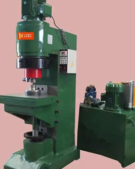 如何選擇合適的鉚接機廠家？