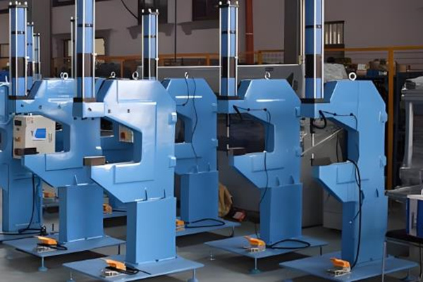 鉚接機(jī)出現(xiàn)小問題？教你一招就搞定！